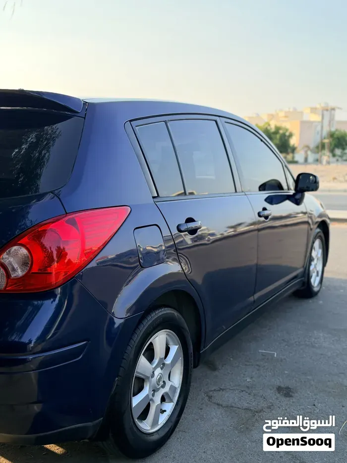 Nissan Versa 2012 photo 2