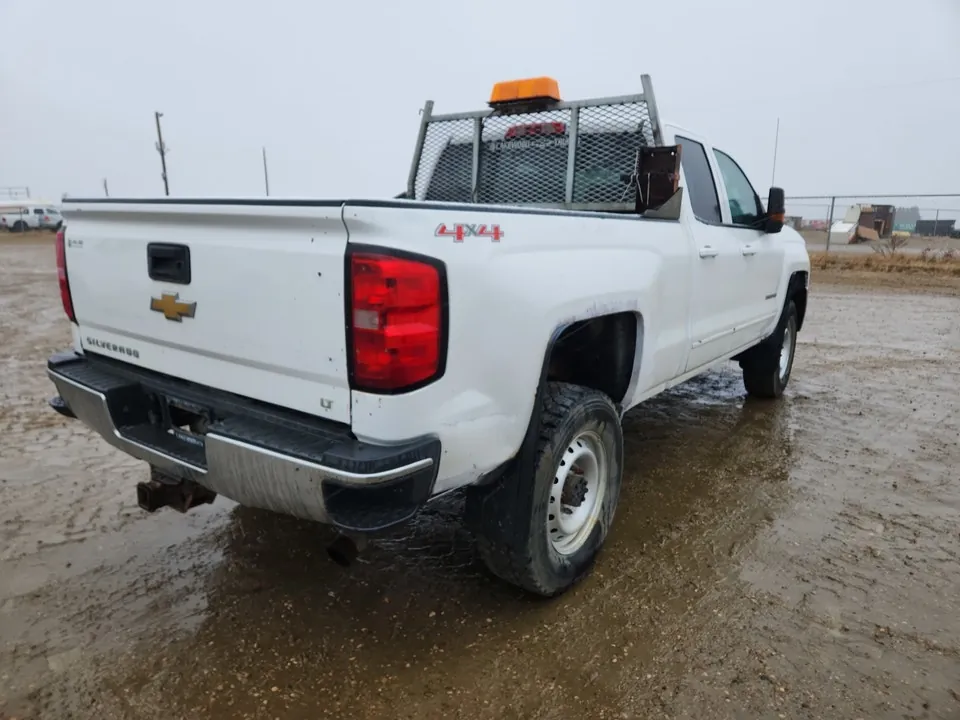 Chevrolet Silverado 2500 2015 photo 4