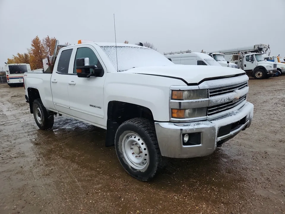 Chevrolet Silverado 2500 2015 photo 3