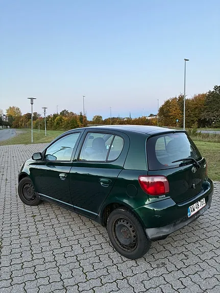Toyota Yaris 2000 photo 5