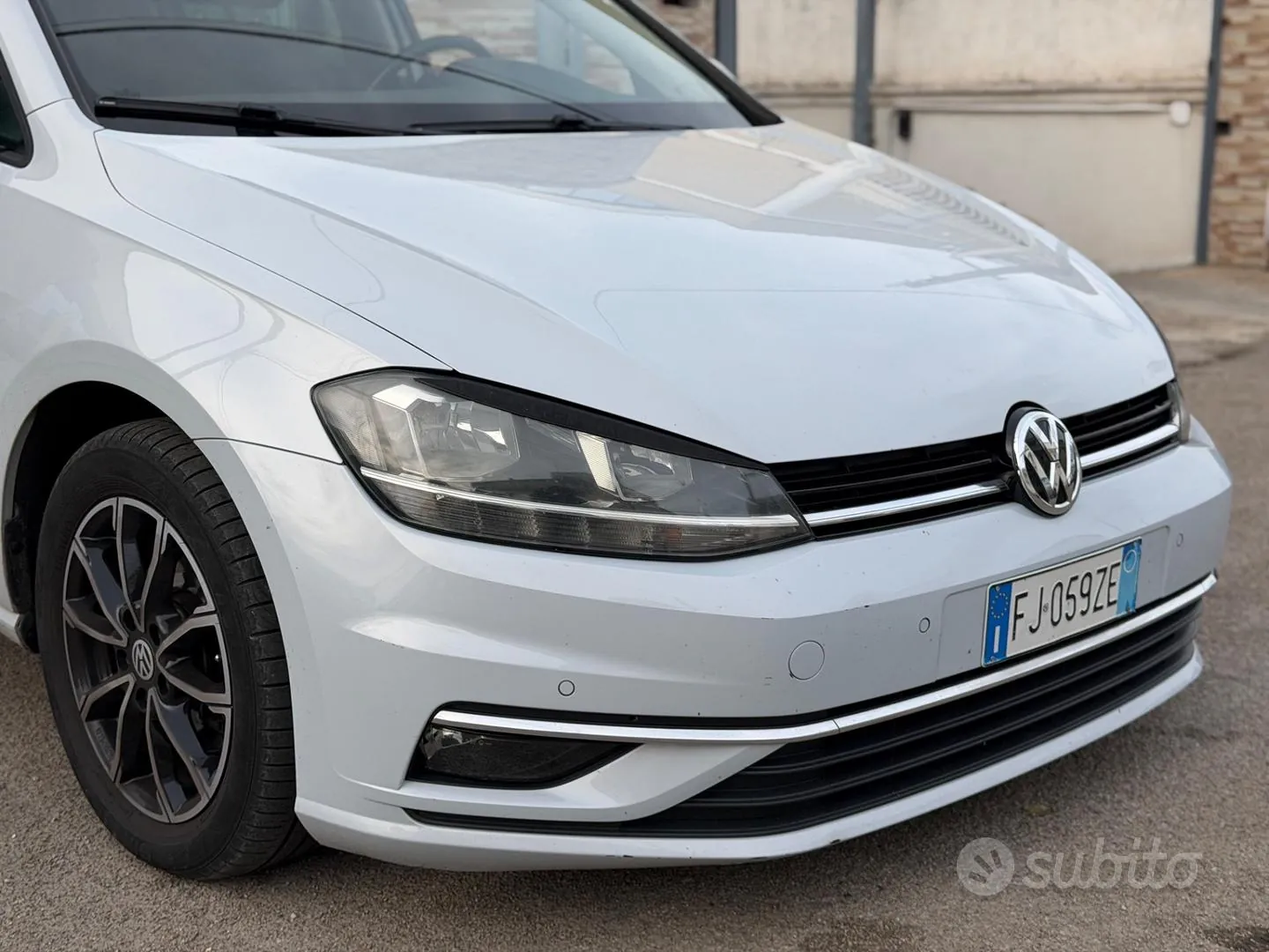 Volkswagen Golf 2017 photo 2