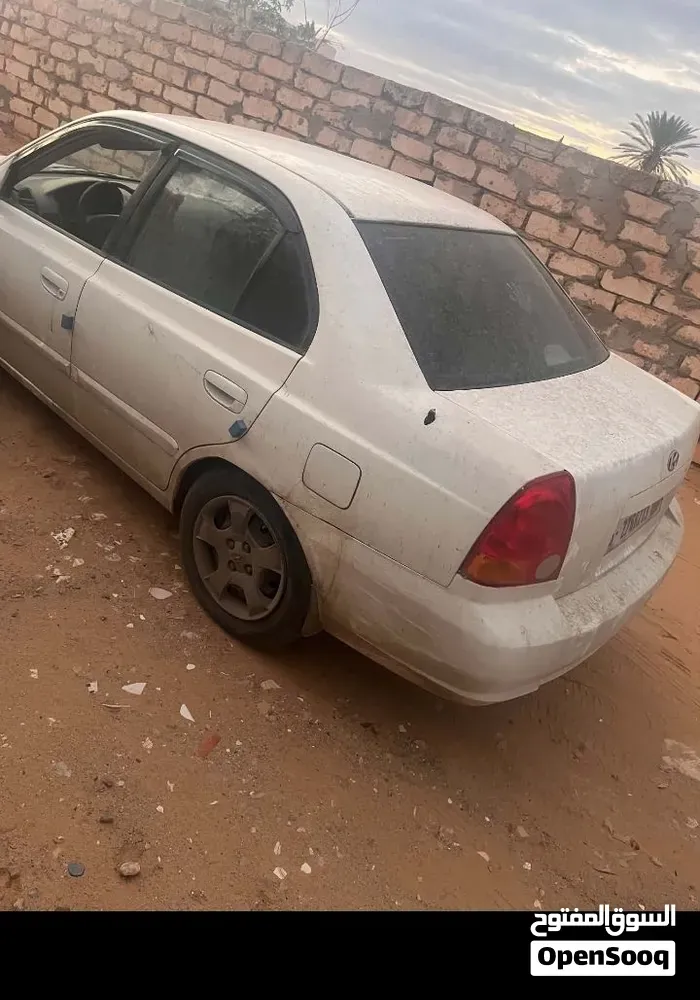 Hyundai Verna 2005 photo 3