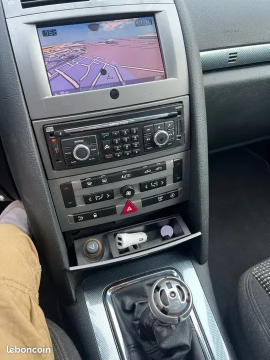 Peugeot 407 2006 photo 2