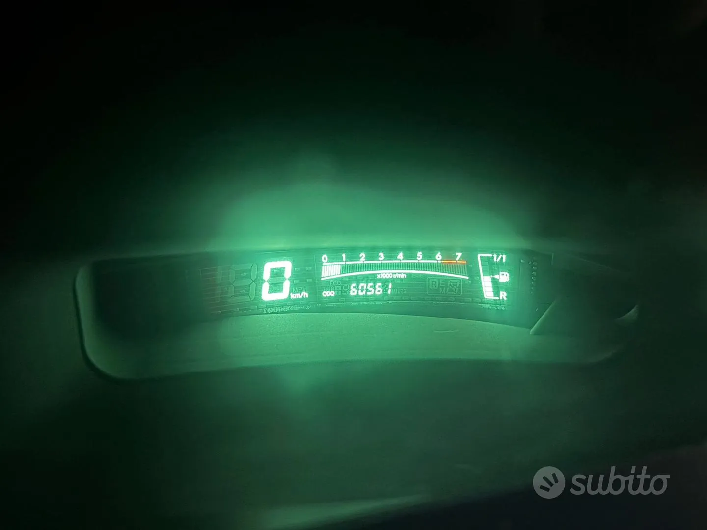 Toyota Yaris 2009 photo 2