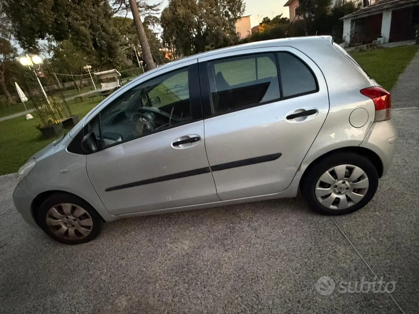 Toyota Yaris 2009 photo 5