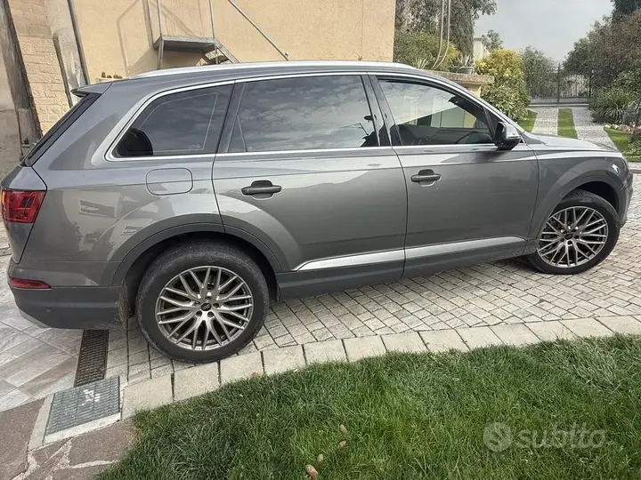 Audi Q7 2021 photo 3