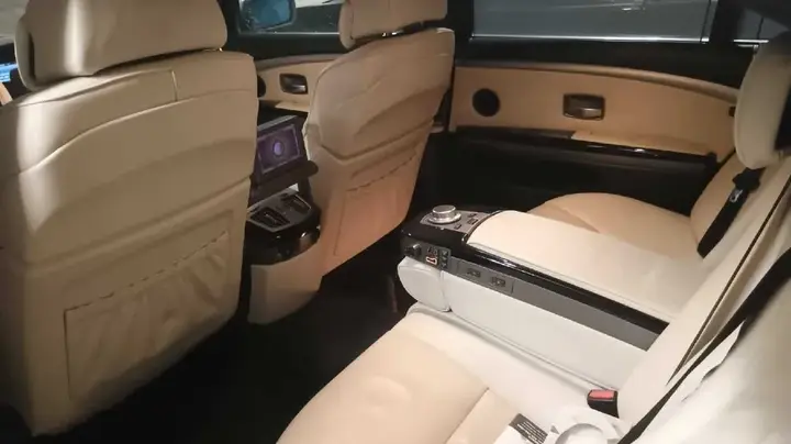 BMW 7 Series 2006 photo 4
