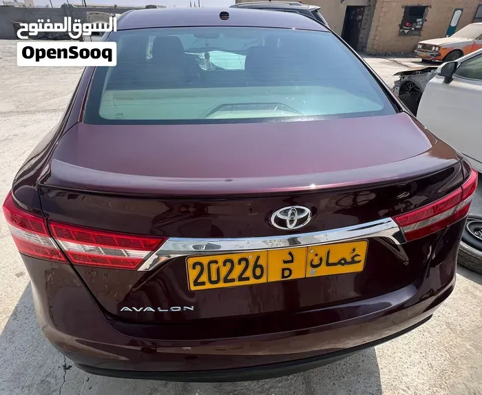 Toyota Avalon 2013 photo 2