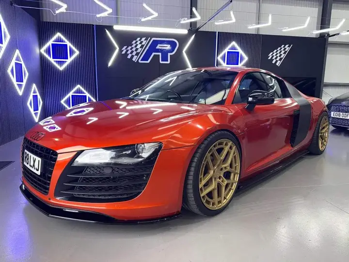 Audi R8 2008 photo 2