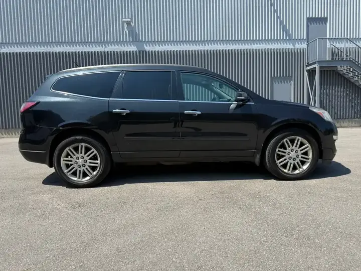 Chevrolet Traverse 2015 photo 2