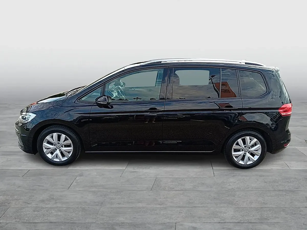 Volkswagen Touran 2018 photo 2