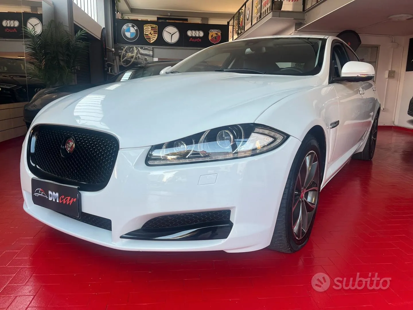 Jaguar Xf 2013 photo 3