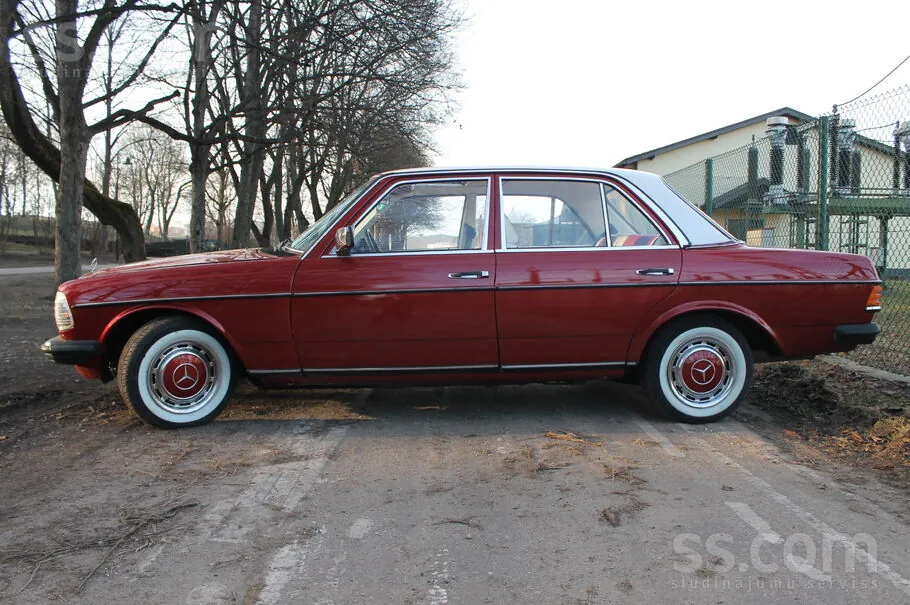 Mercedes-Benz W123 1982 photo 2