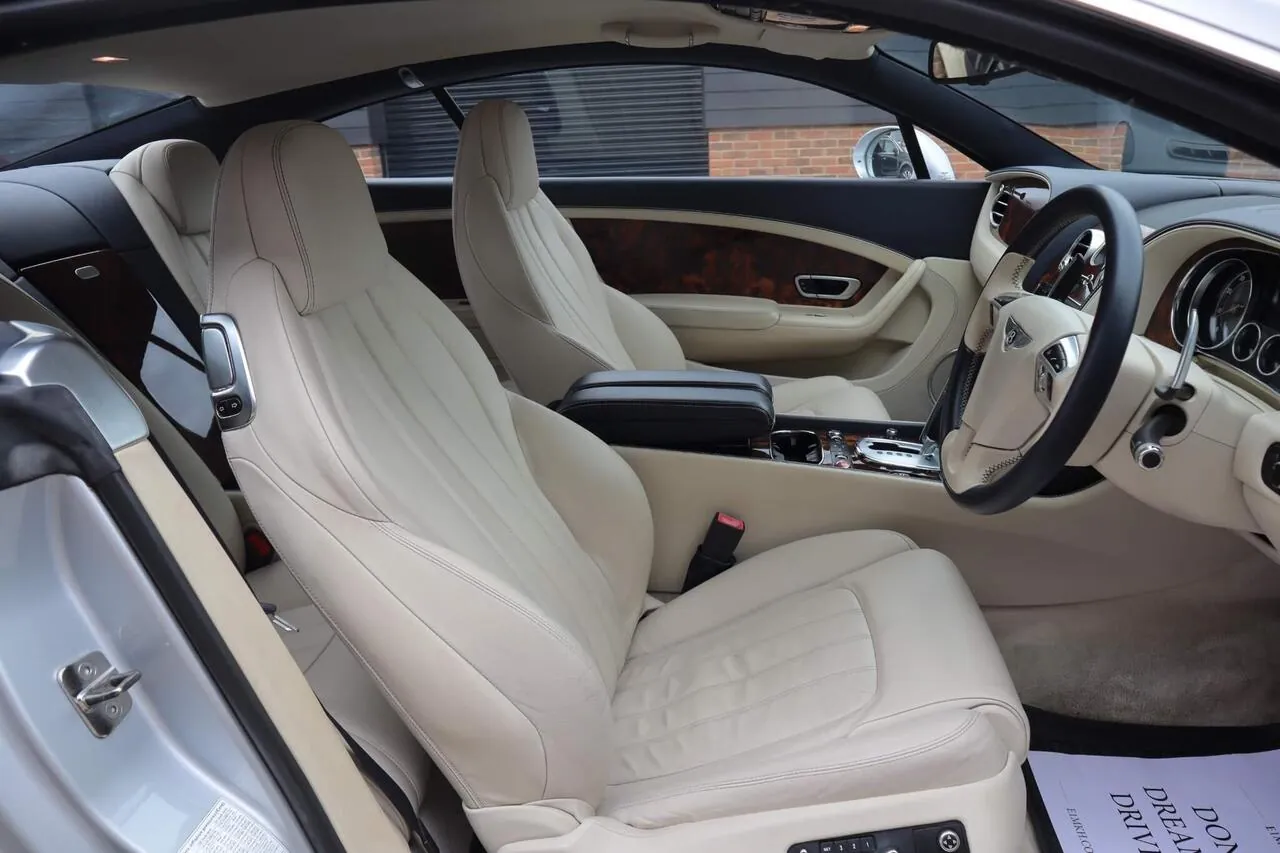 Bentley Continental 2011 photo 5