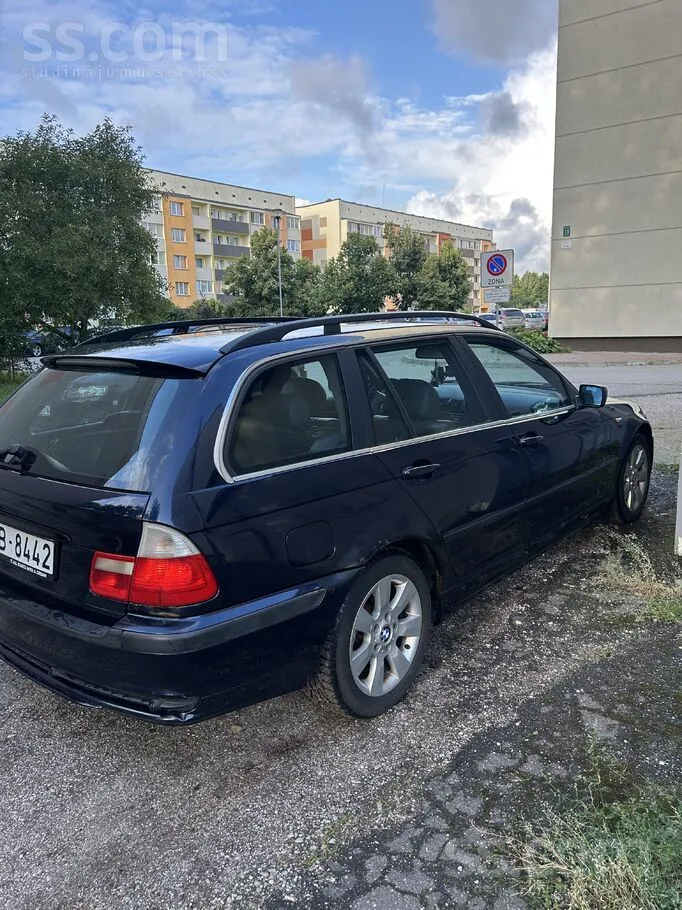 BMW 318 2004 photo 5