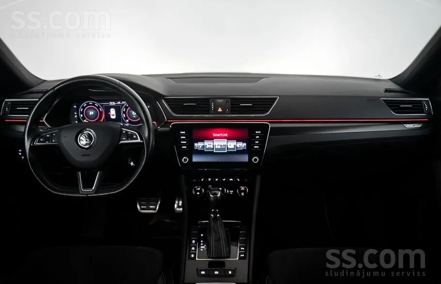 Skoda Superb 2019 photo 2