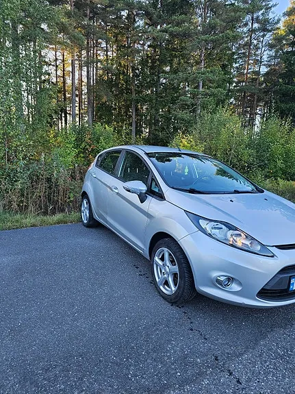 Ford Fiesta 2012 photo 4