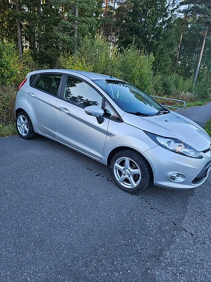Ford Fiesta 2012 photo 5