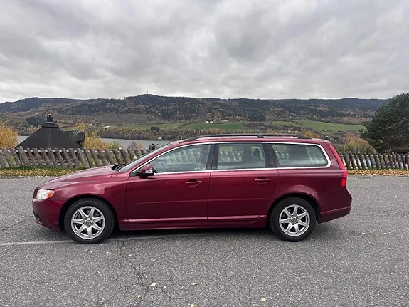 Volvo V70 2011 photo 4