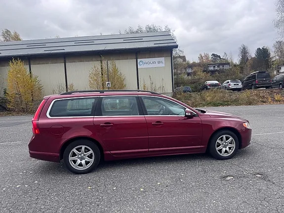 Volvo V70 2011 photo 5