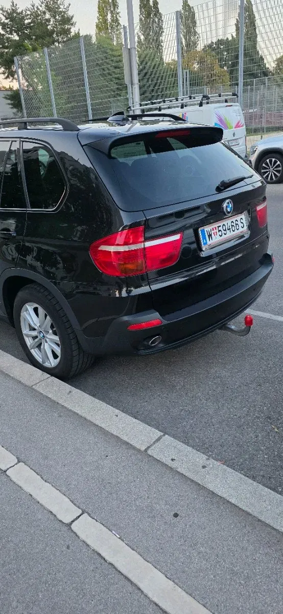 BMW X5 2009 photo 2