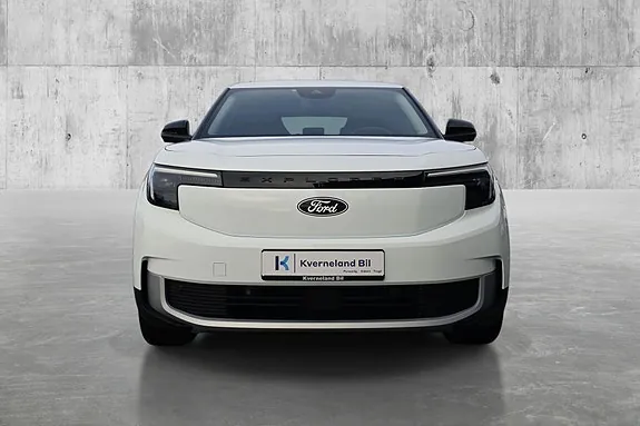Ford Explorer 2026 photo 2