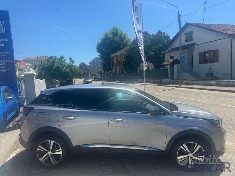 Peugeot 3008 2022 photo 3