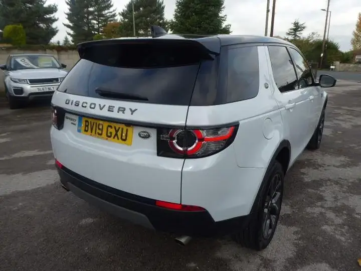 Land Rover Discovery Sport 2019 photo 4