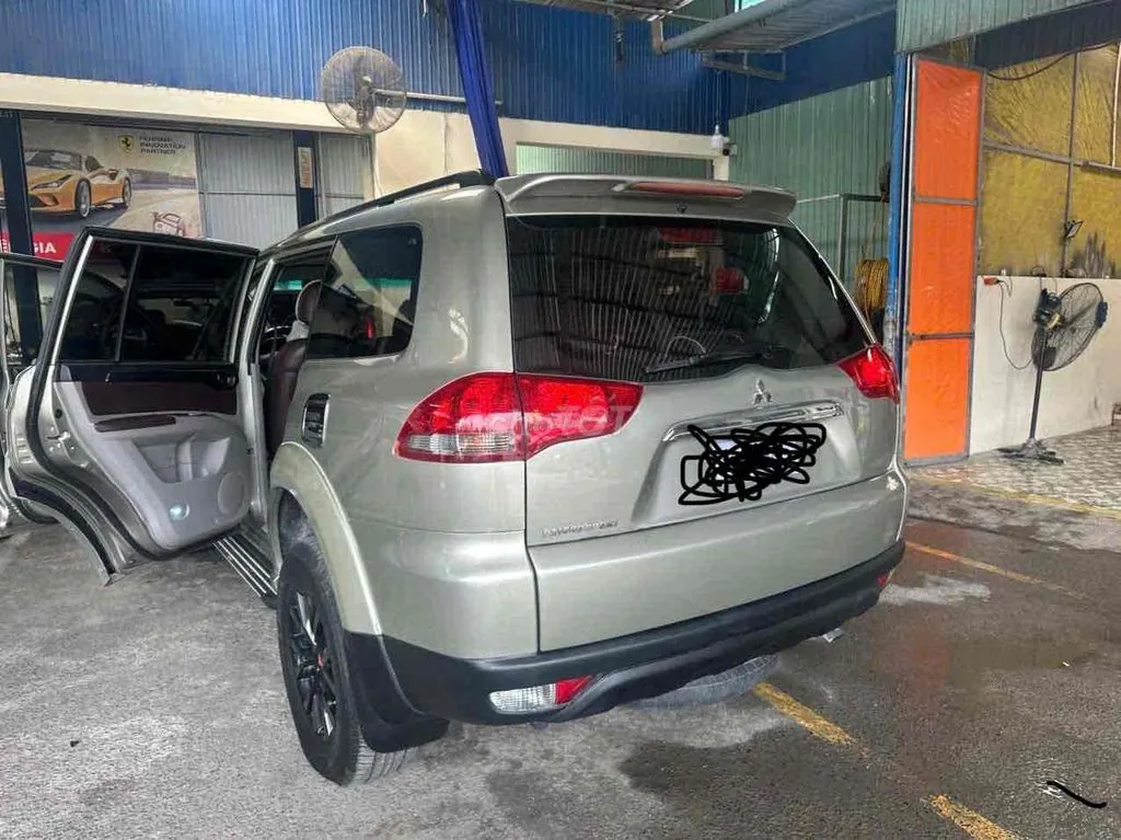 Mitsubishi Pajero Sport 2014 photo 2