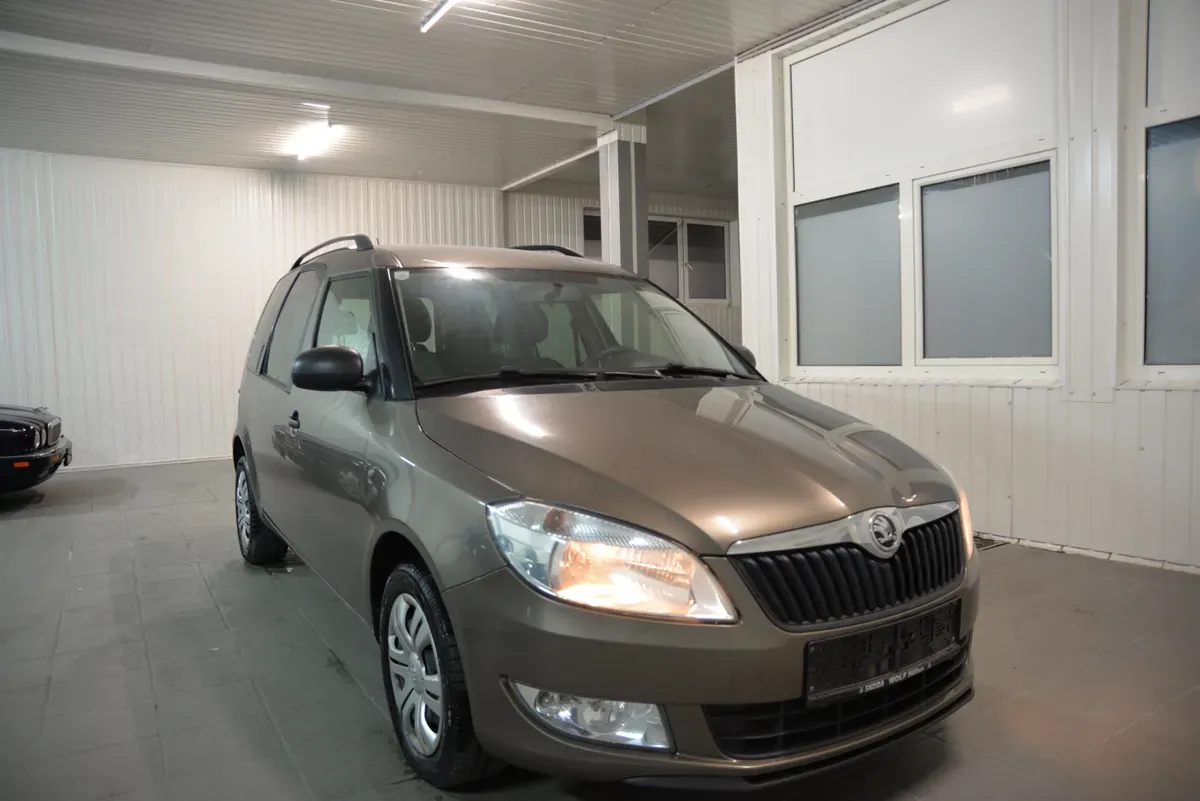 Skoda Roomster 2014 photo 2