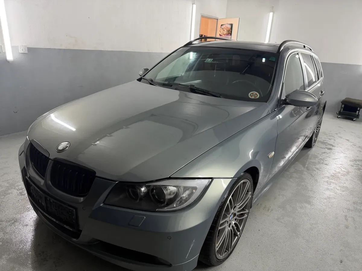 BMW 3 Series 2005 photo 2