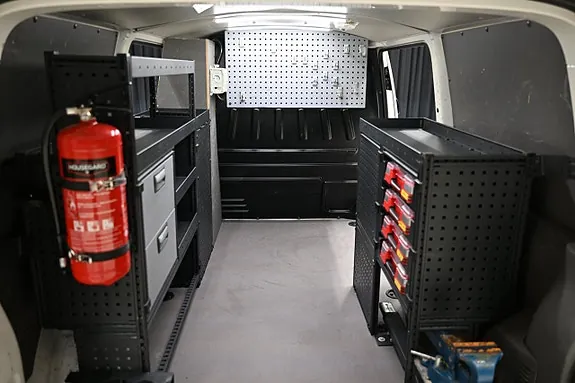 Volkswagen Transporter 2021 photo 2