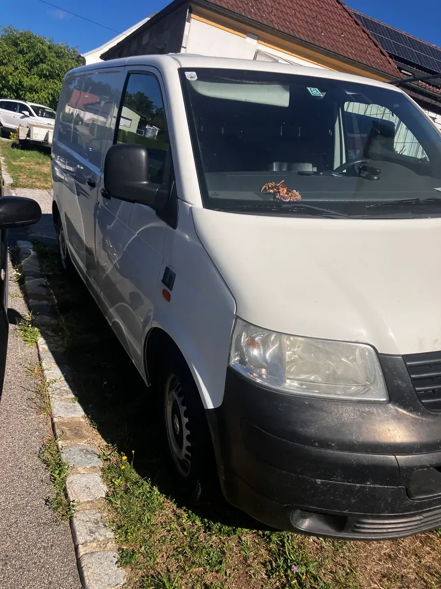 Volkswagen T5 2009 photo 2