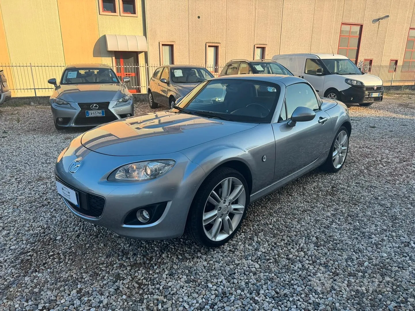 Mazda Mx-5 2011 photo 2