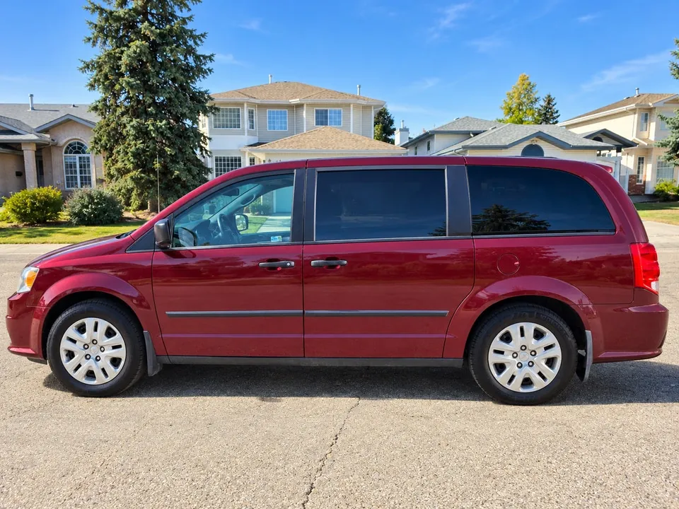 Dodge Grand Caravan 2017 photo 2