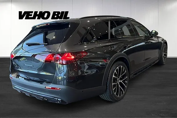 Mercedes-Benz E300 De 2027 photo 3