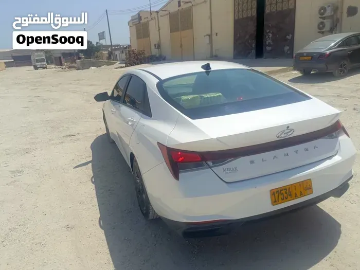 Hyundai Elantra 2021 photo 2