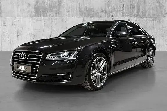 Audi A8 2015 photo 2