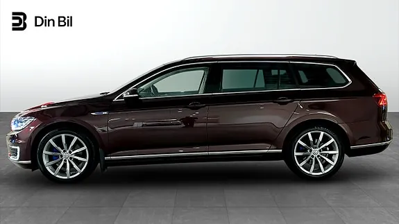 Volkswagen Passat 2018 photo 2