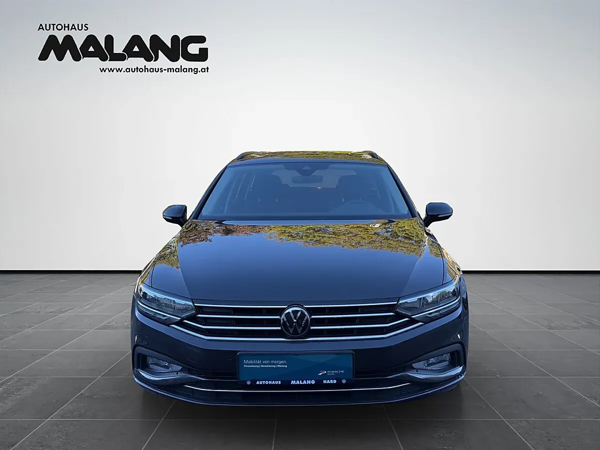 Volkswagen Passat 2023 photo 2