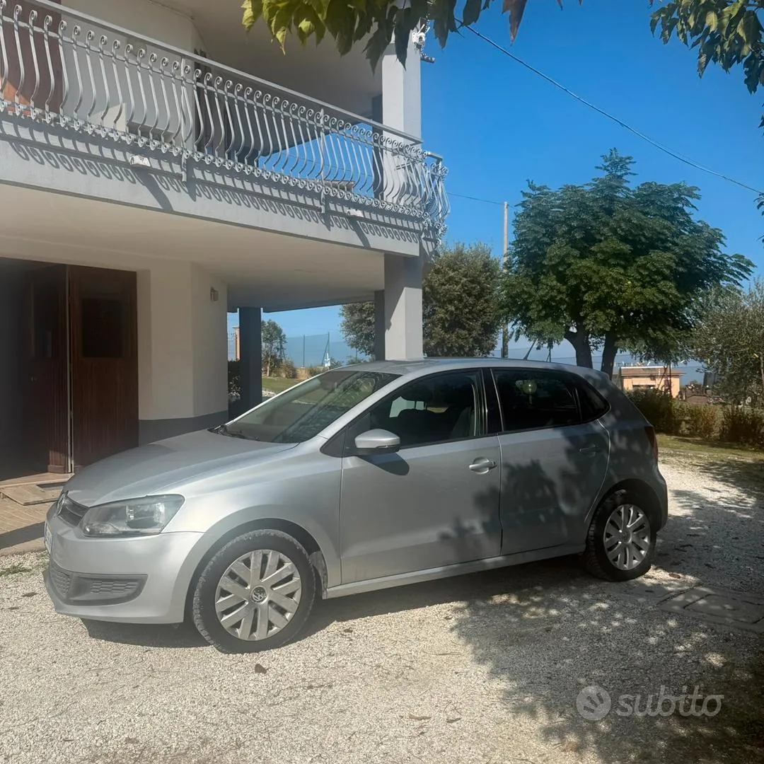 Volkswagen Polo 2010 photo 3