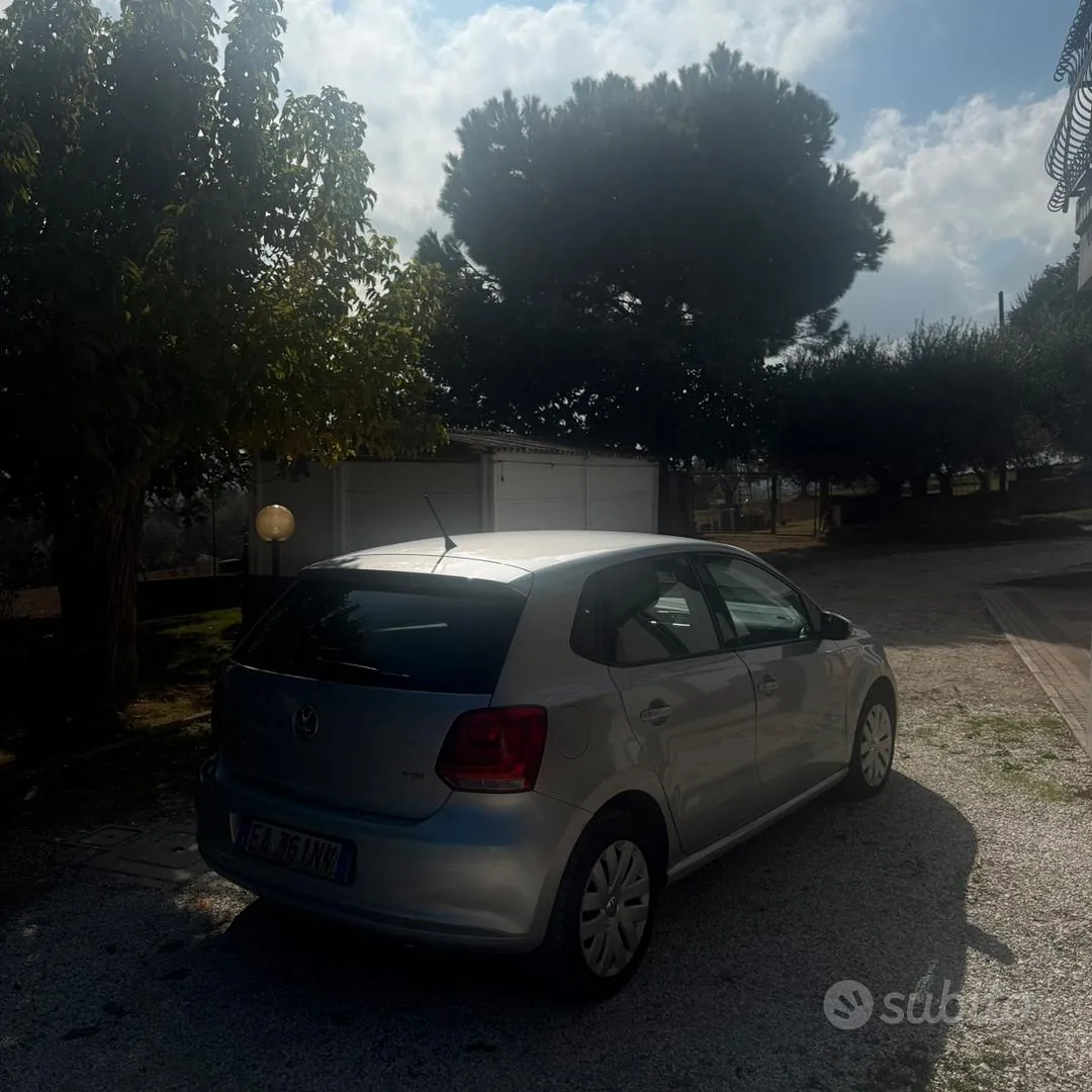 Volkswagen Polo 2010 photo 2