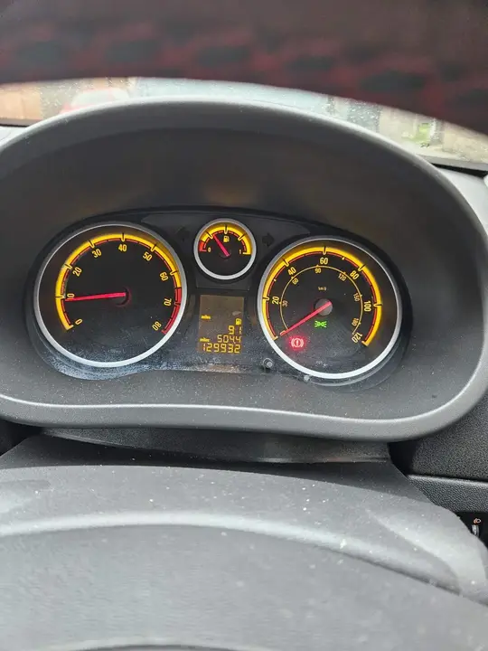Vauxhall Corsa 2011 photo 4