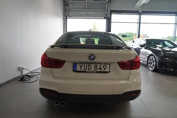 BMW 320I 2019 photo 5