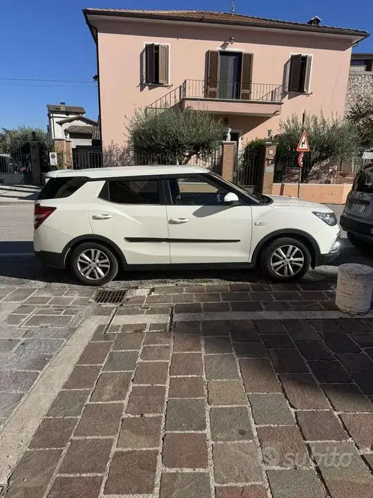 KG Mobility Xlv