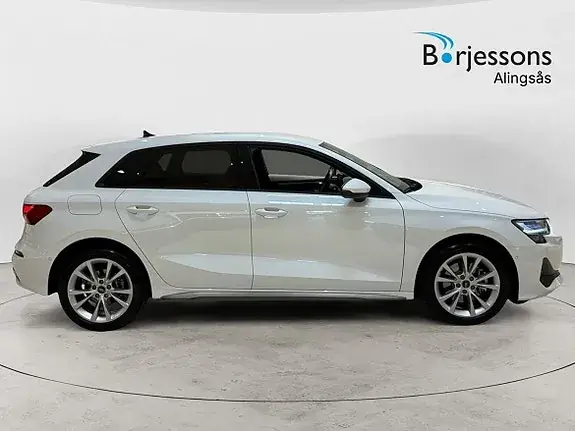 Audi A3 2025 photo 2