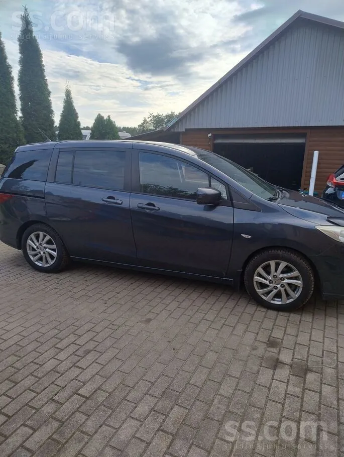 Mazda Mazda5 2011 photo 2