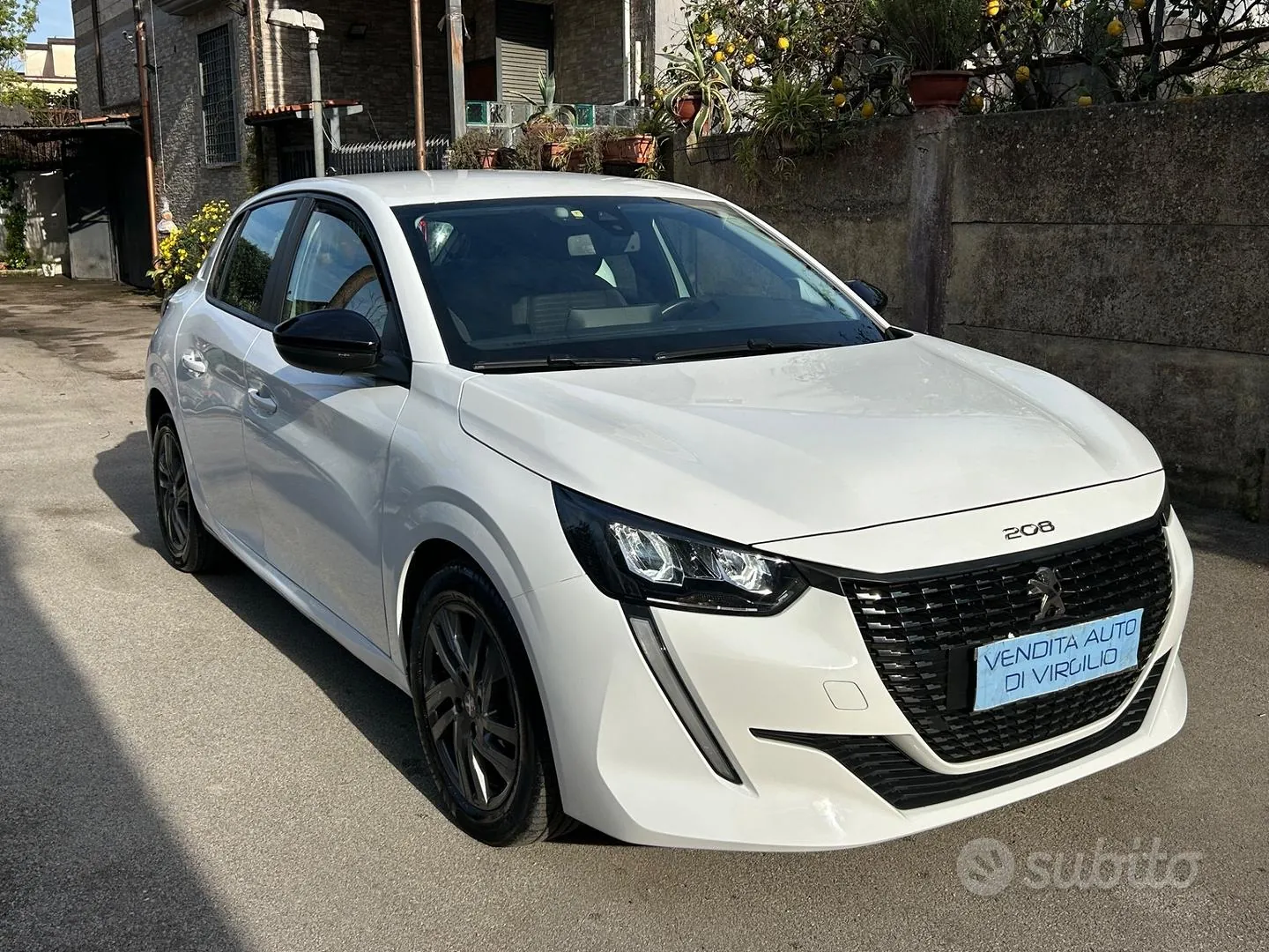 Peugeot 208 2021 photo 2