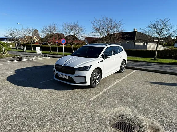 Skoda Enyaq 2022 photo 3