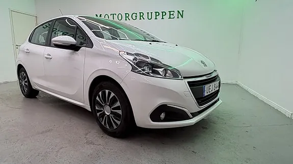 Peugeot 208 2016 photo 2